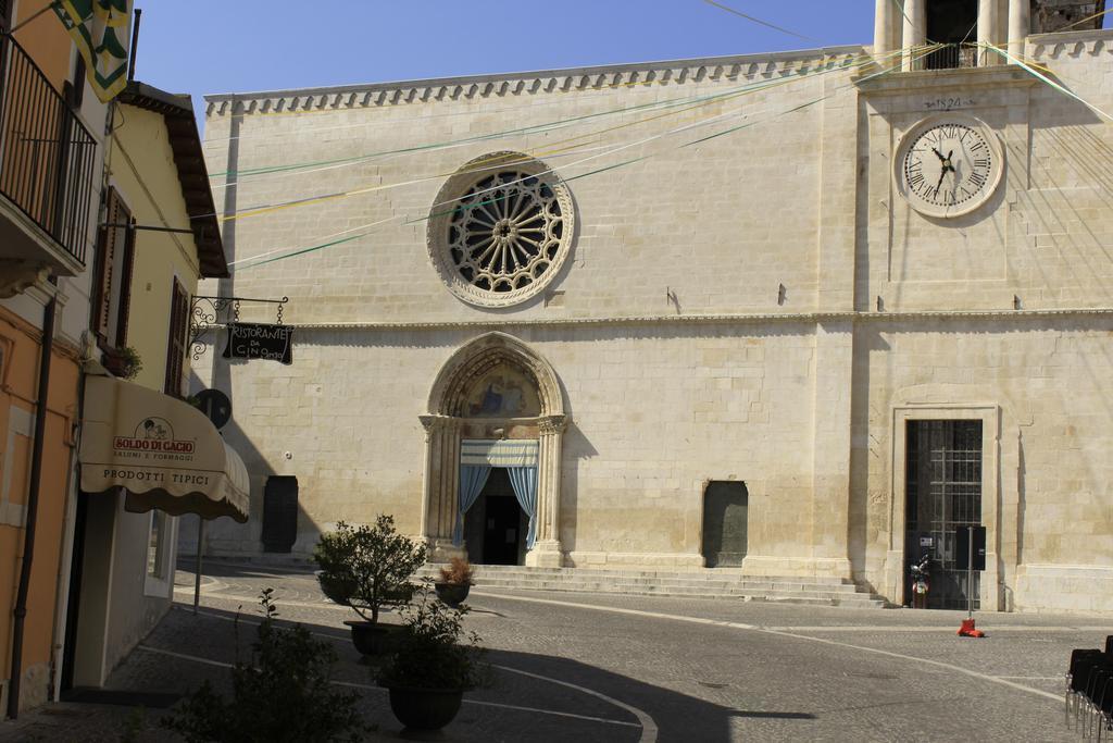 La Locanda Di Gino Sulmona Exterior photo